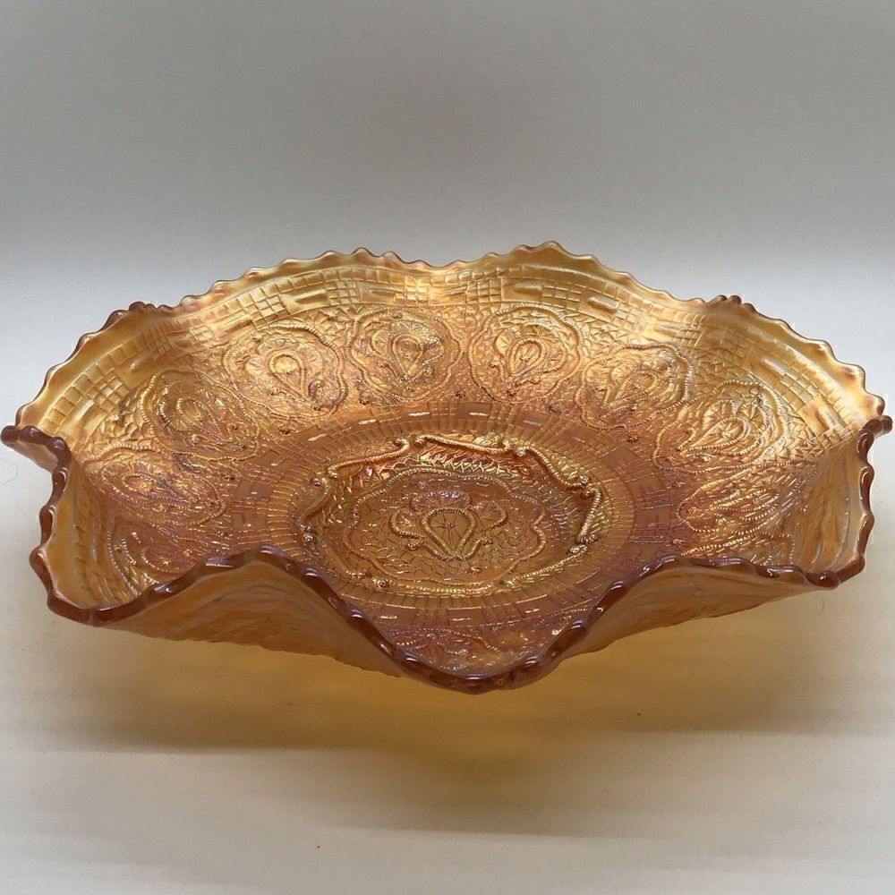Beautiful Fenton Persian Medallion Carnival Glass Bowl